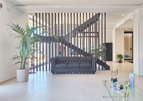 Open Space in stile contemporaneo di 100 di ValentinaZoccoArchitetto