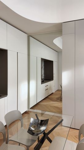 Open Space in stile contemporaneo di 32 di kkarchitecture