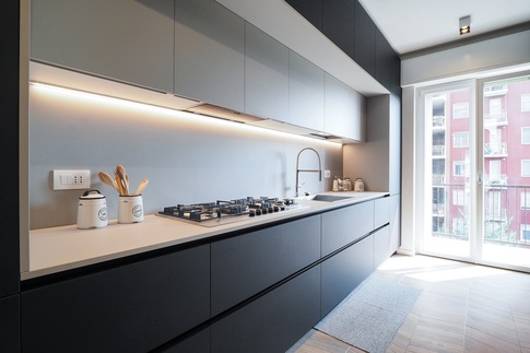 Cucina in stile contemporaneo di 10 di Desearq studio - architettura e interior design Cucina in stile contemporaneo di 10 di Desearq studio - architettura e interior design