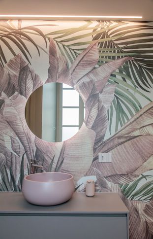 Bagno in stile contemporaneo di 7 di Castelli Sasso architetti