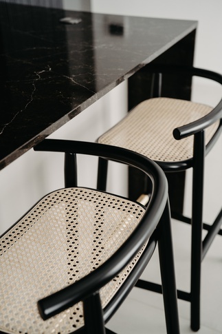 Open Space in stile minimal di 100 di Architetto Michelangelo Todisco Open Space in stile minimal di 100 di Architetto Michelangelo Todisco