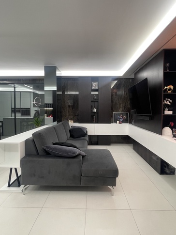 Soggiorno in stile contemporaneo di 38 di IMA STUDIO