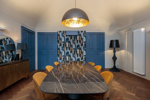 Sala da Pranzo in stile contemporaneo di 20 di Castelli Sasso architetti