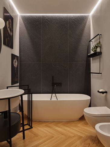 Bagno di Servizio in stile transitional di 5 di Ciliegio Esterno Bagno di Servizio in stile transitional di 5 di Ciliegio Esterno