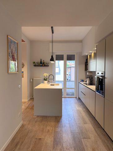 Cucina in stile contemporaneo di 12 di FRANCESCA GEROSA ARCHITETTO