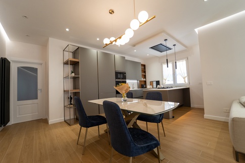 Cucina in stile moderno di 16 di Sara ristrutturare