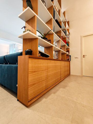 Open Space in stile contemporaneo di 45 di Rossana Alfieri Architetto