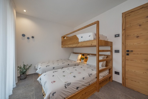 Cameretta Bambini in stile minimal di 18 di Arredamenti Andalo Cameretta Bambini in stile minimal di 18 di Arredamenti Andalo