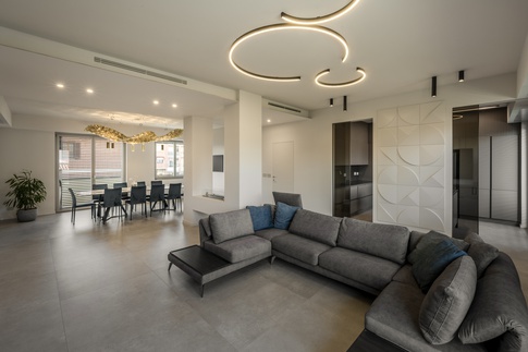 Open Space in stile contemporaneo di 100 di Carola Ribotta architetto