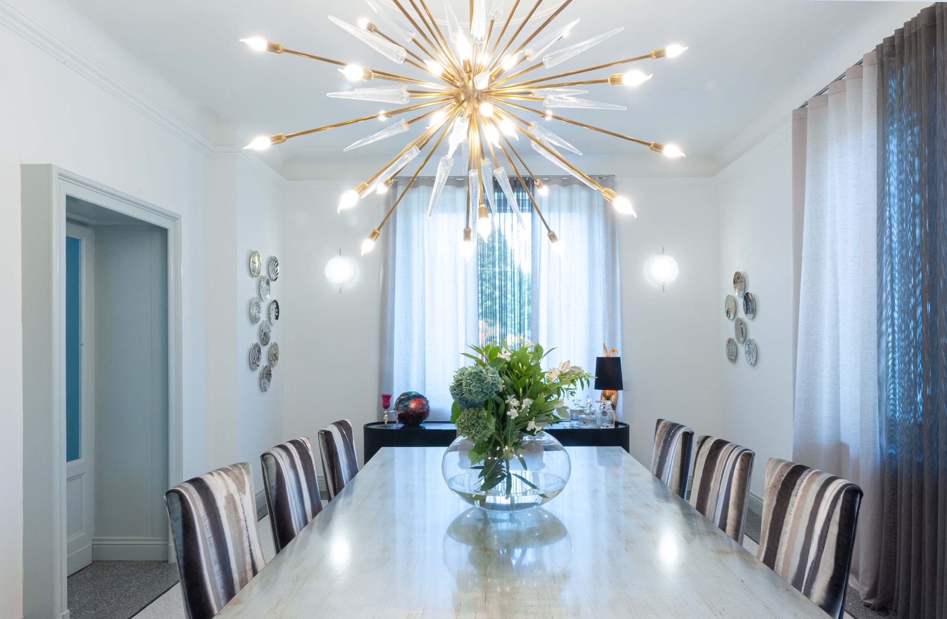 Sala da pranzo in stile eclettico