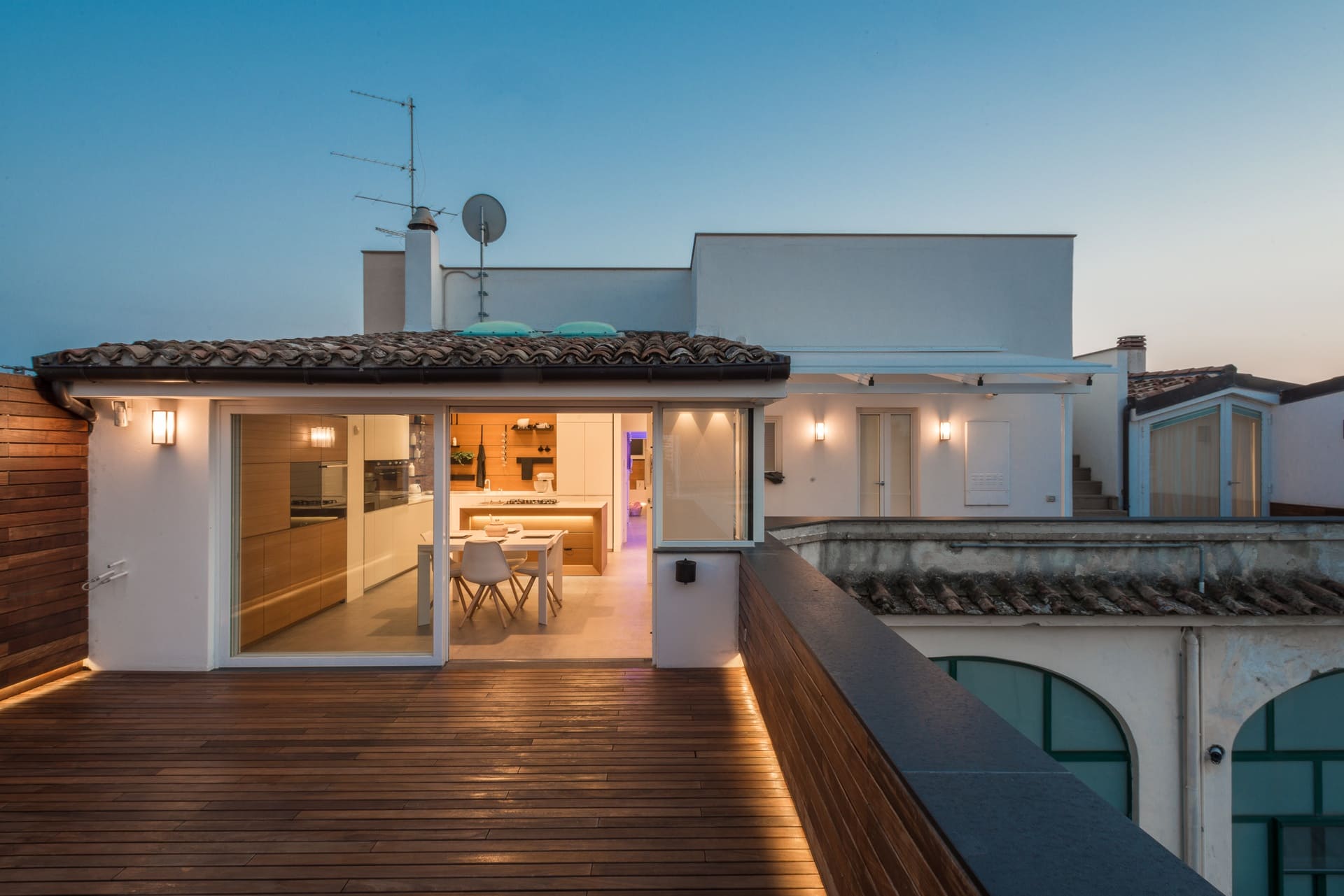 Terrazzo a Caserta in stile contemporaneo
