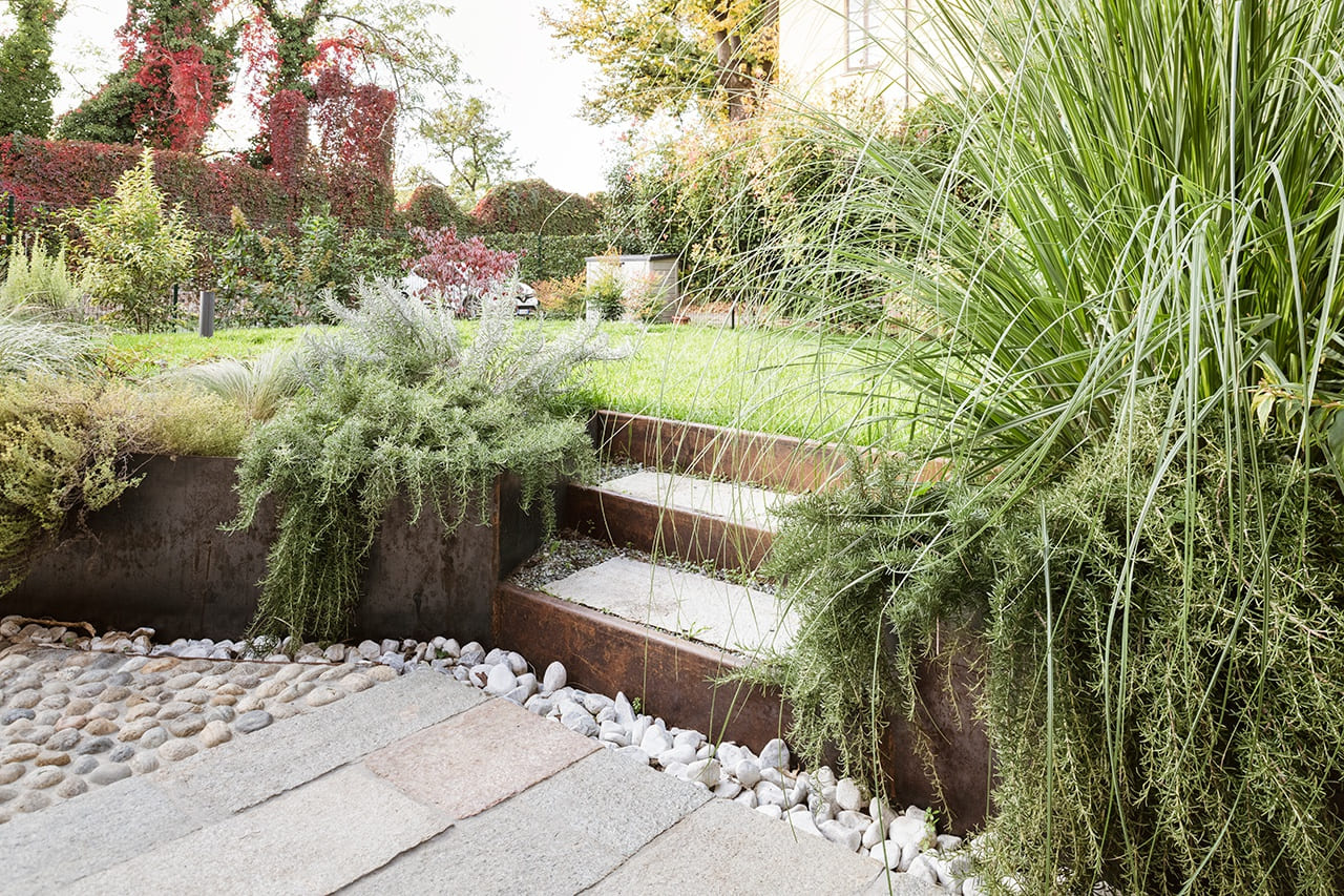 Come arredare un giardino: aspetti tecnici e idee per un organizzarlo e sistemarlo